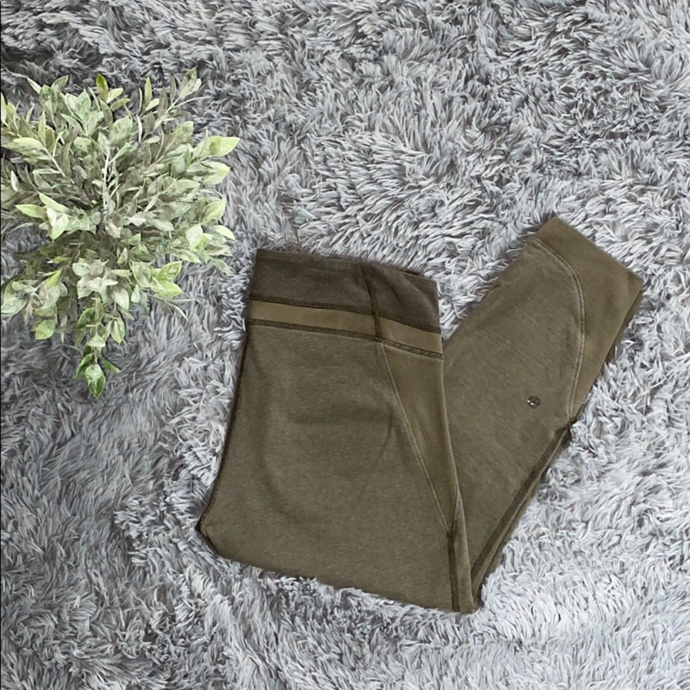 Lululemon Refine Crop
